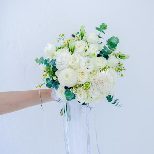 《因为爱》.白玫瑰西式新娘手捧花 商品图1