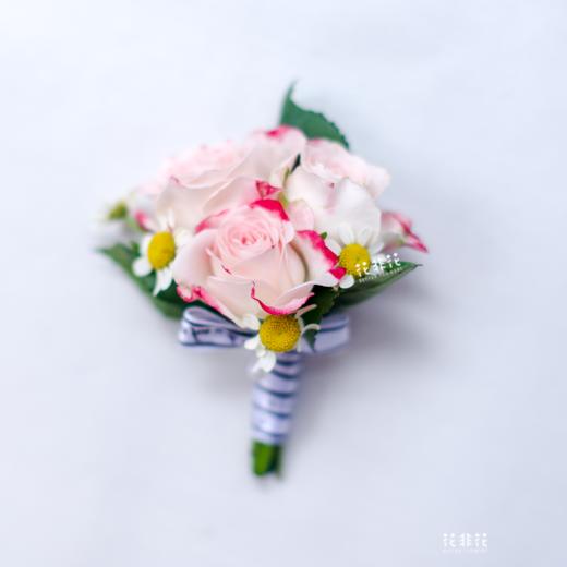 《心上》红玫瑰胸花 商品图3