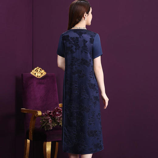 WXY-MXMZ-030Y新款时尚优雅气质圆领桑蚕丝刺绣连衣裙 商品图2