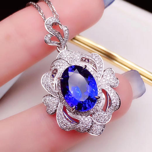 【天然坦桑石吊坠】复古风坦桑石吊坠 18k金钻镶嵌,晶体通透干净!