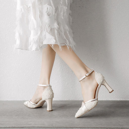 TFY-8222新款粗跟单鞋女时尚尖头中跟仙女鞋 商品图2