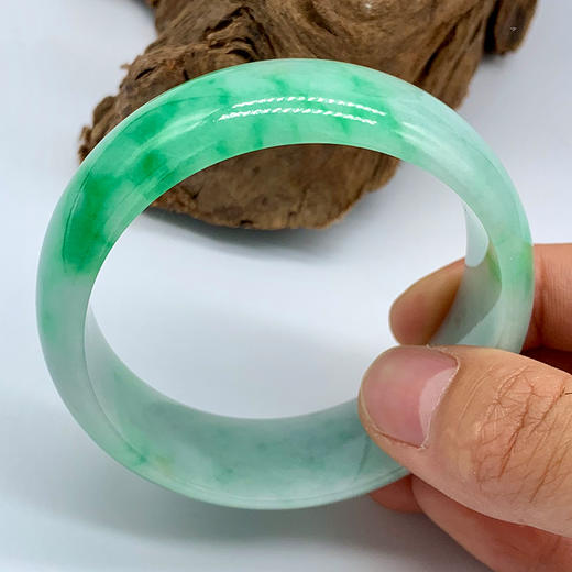 派瑞翡翠 翡翠手镯 糯种 绿色 商品图2
