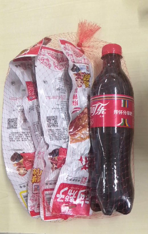 沟帮子鸡脖5包+可乐1瓶组合（0803089） 商品图0