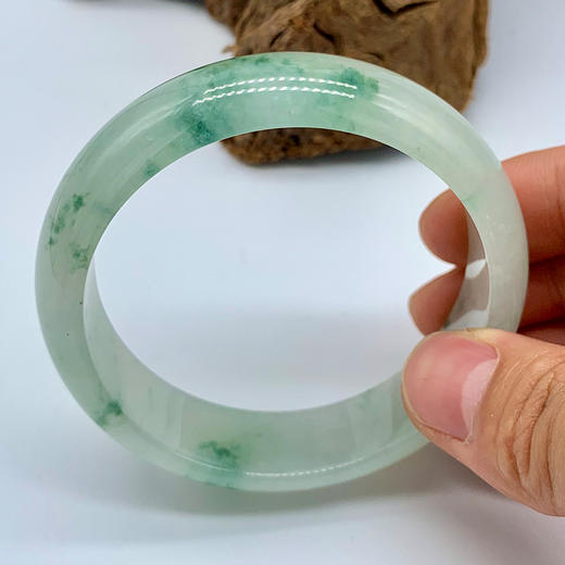派瑞翡翠 翡翠手镯 糯冰种 飘蓝花 商品图2