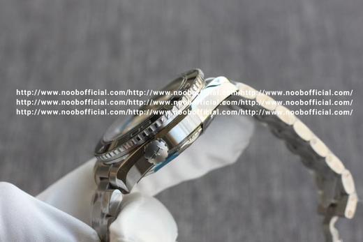 VS欧MEGA欧茄SEAMASTER海马系列海洋宇宙600米600m同轴至臻天文台表43.5mm潜水表215.30.44.21.01.002拉丝表壳局部抛光处理 黑色陶瓷表圈雕刻计时刻度电镀反光银色 商品图5