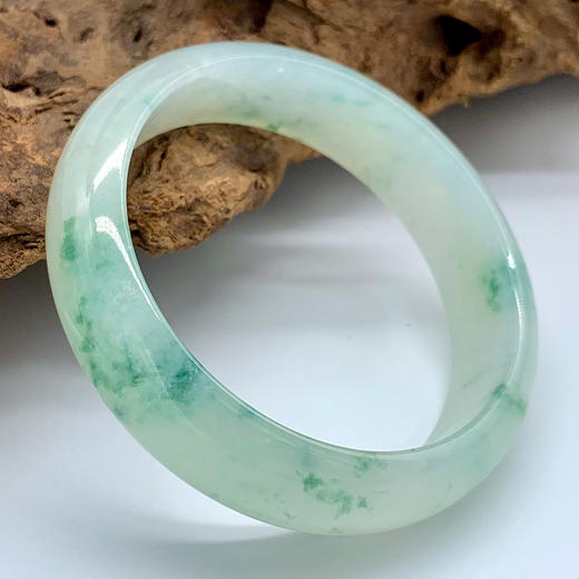 派瑞翡翠 翡翠手镯 糯冰种 飘蓝花 商品图3