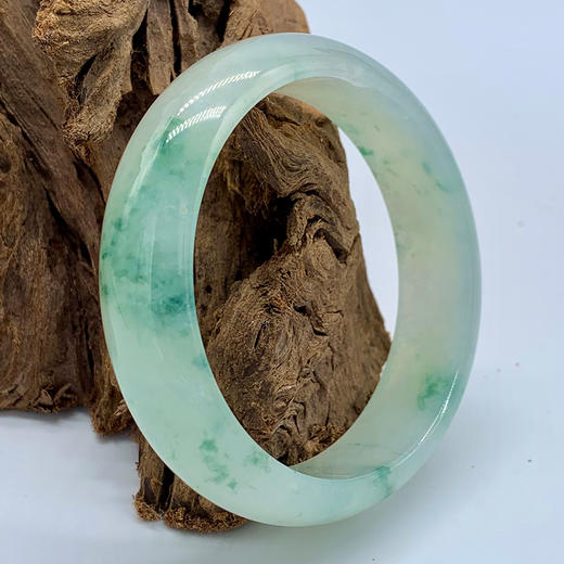 派瑞翡翠 翡翠手镯 糯冰种 飘蓝花 商品图0