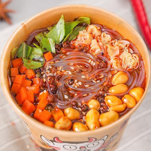 【食族人 酸辣粉】130g/桶 粉饼60g+配料70g 商品图0