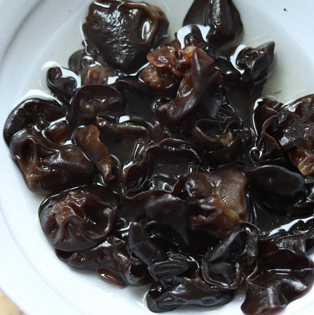 长白山黑木耳  原产小碗耳1斤装左右