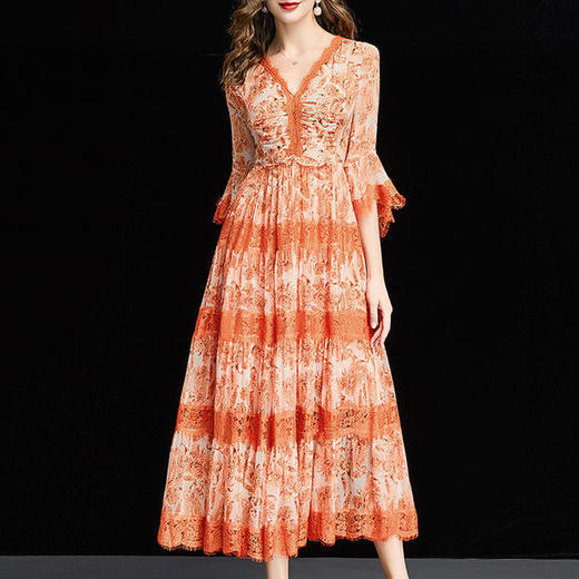 HT-9035优雅时尚显瘦蕾丝拼接大摆印花连衣裙 商品图2