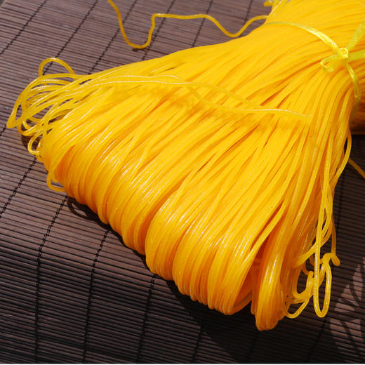 麻辣烫东北玉米面条玉米挂面干湿钢丝面炒面碴条