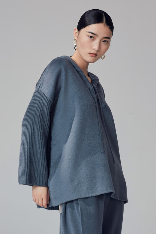 针梭相拼连帽羊绒女上衣 SJF92W135N 商品图6