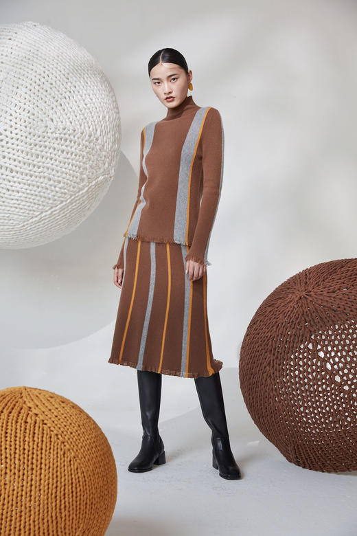  秋冬 流苏边撞色羊绒针织女上衣 SJF92W129N 商品图3