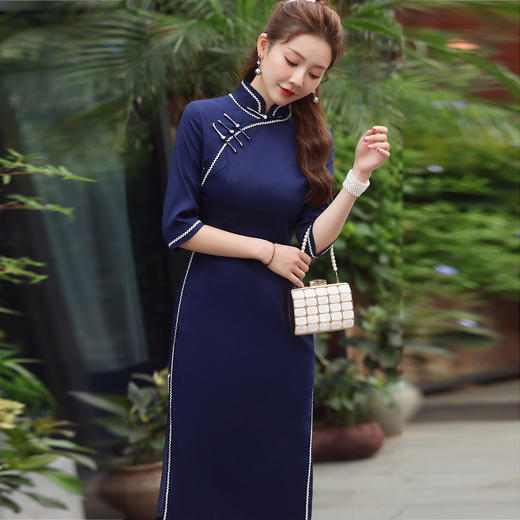 郁兰2021秋装新款复古改良缎面提花中袖全开襟中国风旗袍裙xgt2310