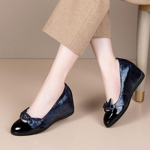 RB-975新品浅口四季单鞋舒适百搭中跟鞋 商品图0