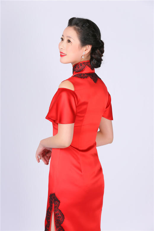 荷言HEYEN 霜叶红 重磅真丝+手工盘扣+撞色蕾丝+露肩荷叶袖手工旗袍 商品图9
