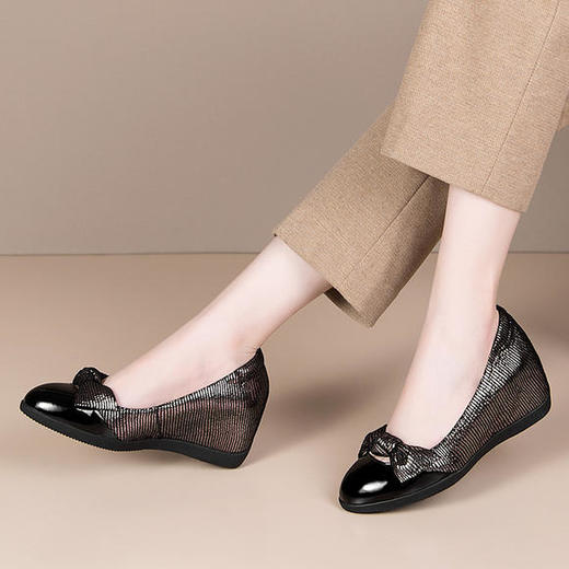 RB-975新品浅口四季单鞋舒适百搭中跟鞋 商品图1