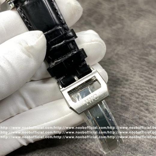 ZF力作 “绿海王”[得意]万国IWC 150周年版本全新万国葡萄牙上市：时分秒针高度与正品一致，紧贴表盘，只有唯一一家能够做到；表盘字钉圆润光滑，刻度点才有CNC雕刻工艺。 商品图5