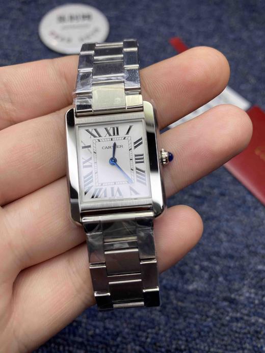 最高版本 卡地亚TANK坦克系列女士腕表，表盘尺寸：小号31X24mm 中号33X27mm,原装瑞士朗达石英机芯（专柜一致） 商品图9