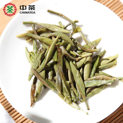 中茶蝴蝶牌2019年白毫银针500g 5135老树白茶罐装 商品图5