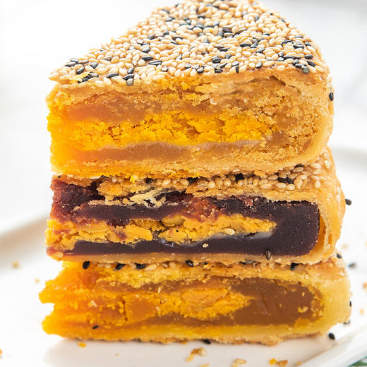 【中秋节】网红一整个大月饼 500g 礼盒装 口味：紫薯蛋黄 板栗蛋黄 榴莲蛋黄 新老包装随机发货 商品图1