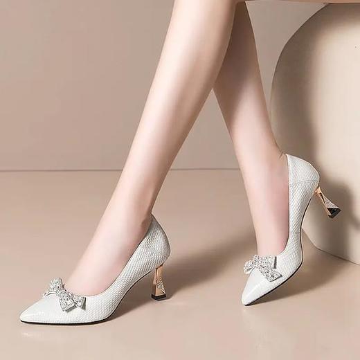 OLD-RB2188时尚优雅，新品粗跟尖头浅口四季单鞋 商品图3