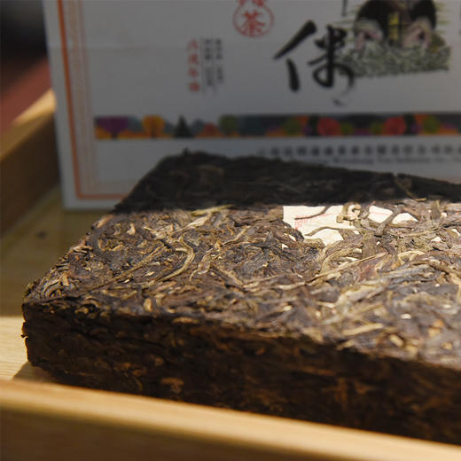 葳盛 2018俐侎普洱砖茶 生茶 300克 商品图3