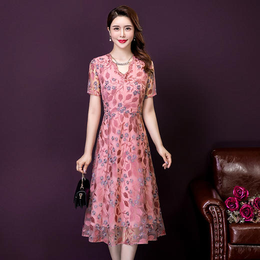 YMR-8343新款蕾丝气质妈妈洋气绣花连衣裙 商品图1