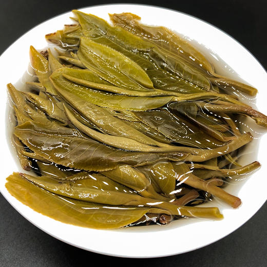 凰馨古茶【珍藏贡茶有机茶】普洱生茶2022年古树春茶357克. 商品图2