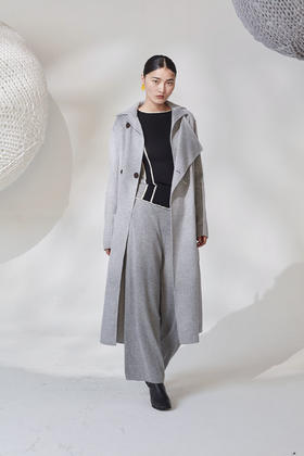 秋冬 前幅重叠水波纹羊绒呢女长大衣 SJF92W820N