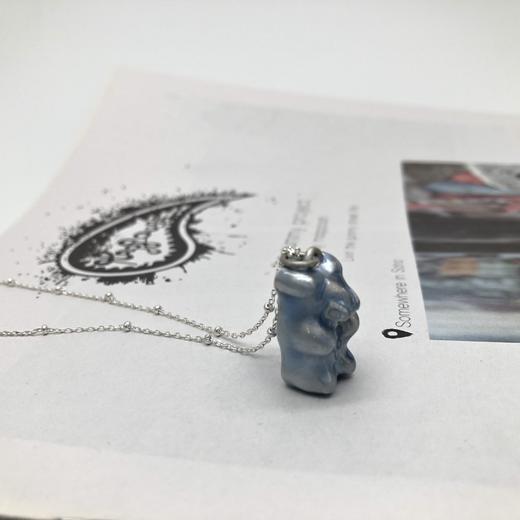 北京仓｜Maggoosh-Gummy-限量 蓝色树莓味 口罩小熊 项链［希腊设计师］ 商品图1