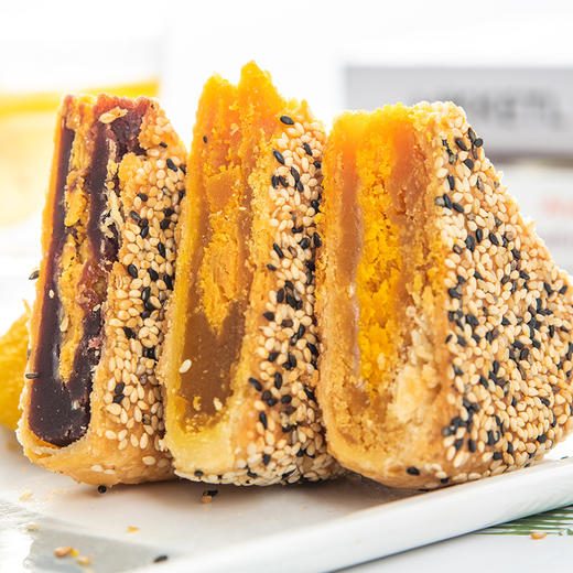 【中秋节】网红一整个大月饼 500g 礼盒装 口味：紫薯蛋黄 板栗蛋黄 榴莲蛋黄 新老包装随机发货 商品图3