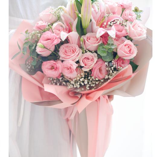 《琉璃书》. 粉色少女心花束冬季粉玫瑰颜色偏浅 商品图2