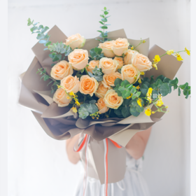 《永恒守护》.19枝香槟玫瑰花束