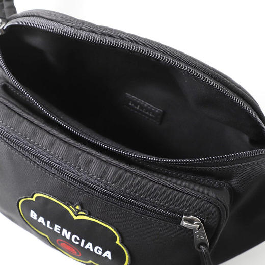 BALENCIAGA 巴黎世家 男士水果徽标贴片潮流个性胸包腰包 黑色 482389 9WBF5 1000 商品图2
