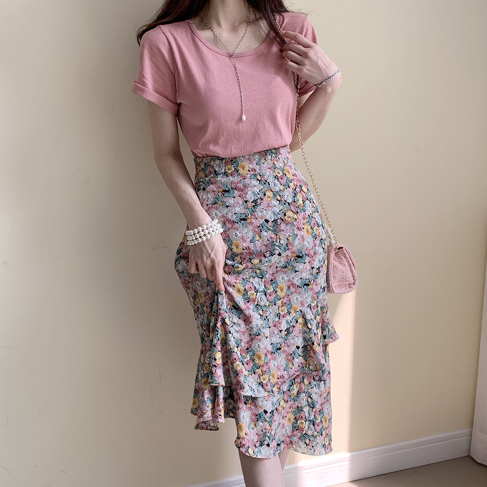 Two-piece floral T-shirt skirt 花卉T恤半身裙两件套JPY带授权招加盟代理