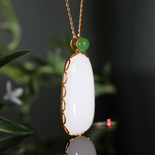 18K玫瑰金和田玉（白玉）镶钻吊坠--玉魄  /圆弧牌35*20*7mm 商品图1