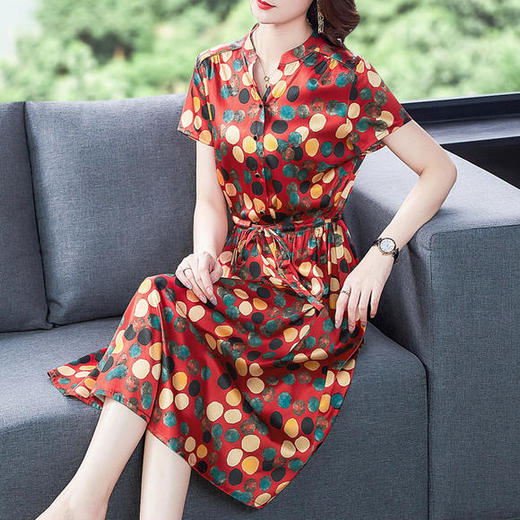 AHM-gd0977圆点印花收腰中长款时尚大码连衣裙 商品图2