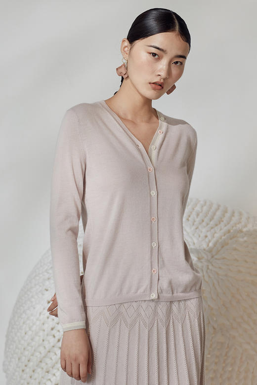 秋冬 V领精纺羊绒女开衫 SJF92W134N 商品图0