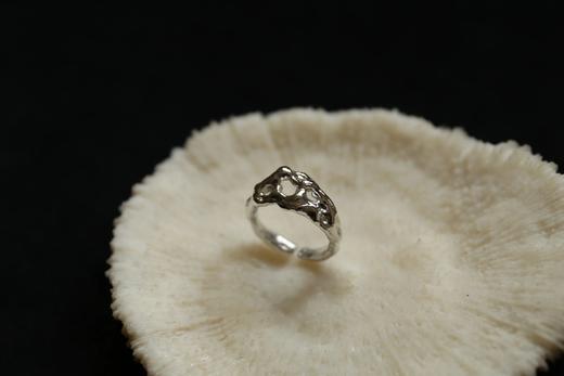 CHEZ BOQUE 印象系列原创手工925银戒指《耳语者》 商品图1