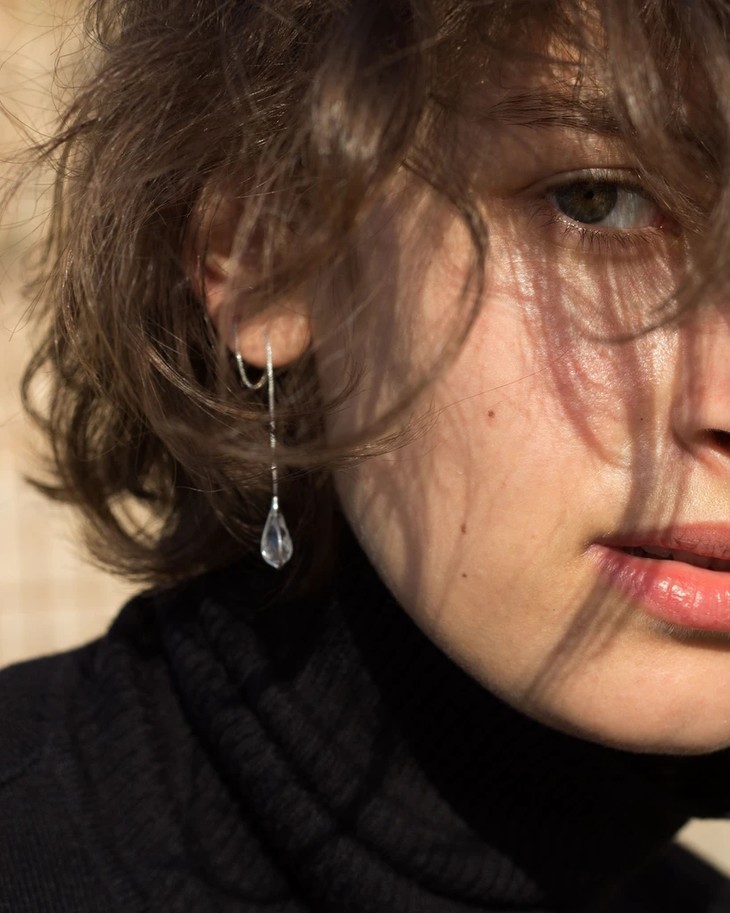 knobbly金色银色石英水晶耳坠单只