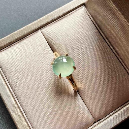高冰种淡晴水翡翠蛋面戒指18k黄金镶嵌 商品图3