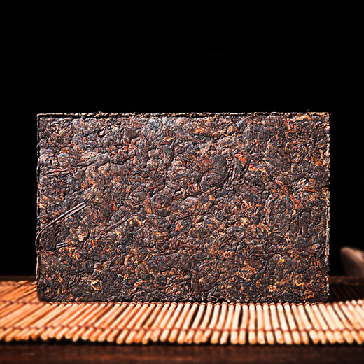 干仓老茶 吉顺号2010年老砖熟普洱 易武古树茶砖250g/砖 商品图7