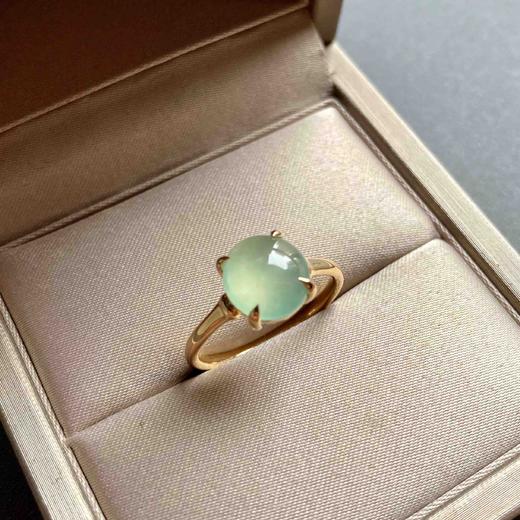 高冰种淡晴水翡翠蛋面戒指18k黄金镶嵌 商品图2