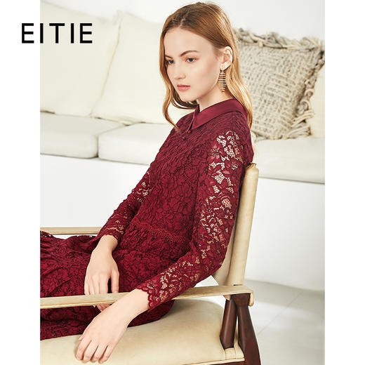EITIE爱特爱秋季新款洋气翻领镂空蕾丝钩花收腰百褶连衣裙女6007727 商品图0