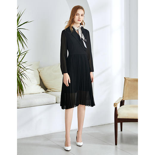 故障 EITIE爱特爱秋季新款时尚通勤洋气翻领收腰显瘦百褶连衣裙女6007719 商品图8