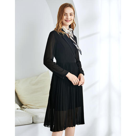 故障 EITIE爱特爱秋季新款时尚通勤洋气翻领收腰显瘦百褶连衣裙女6007719 商品图9