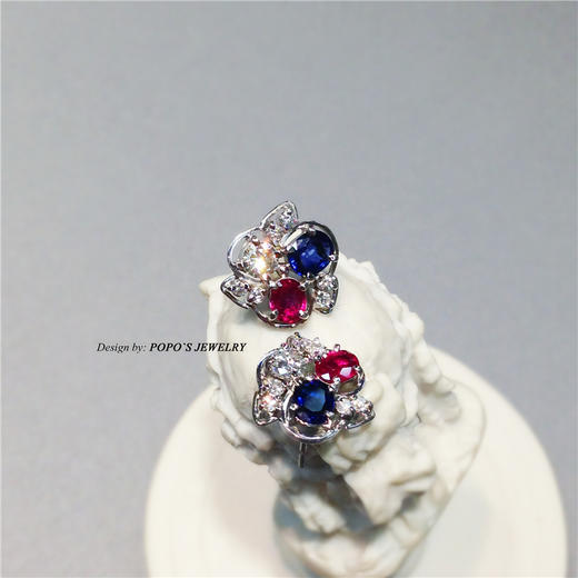 【每日特选】Pt900铂金红蓝宝钻石戒指耳钉套装(预约看货) 商品图3