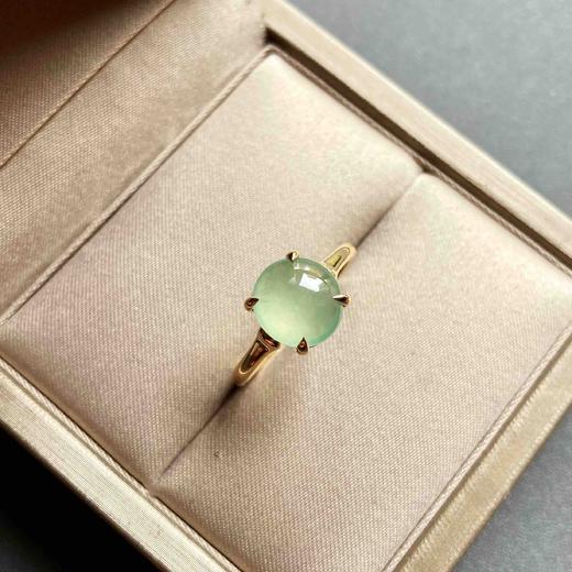 高冰种淡晴水翡翠蛋面戒指18k黄金镶嵌 商品图0