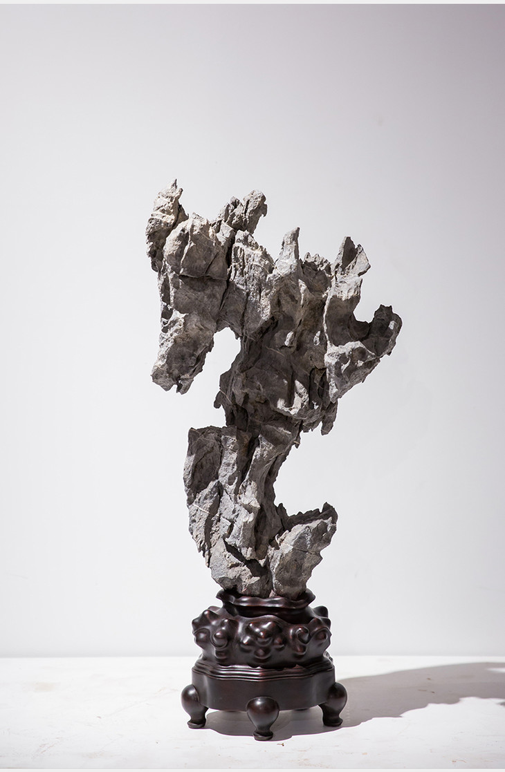 清代 英石"立峰"赏石 - 明清家具研习社